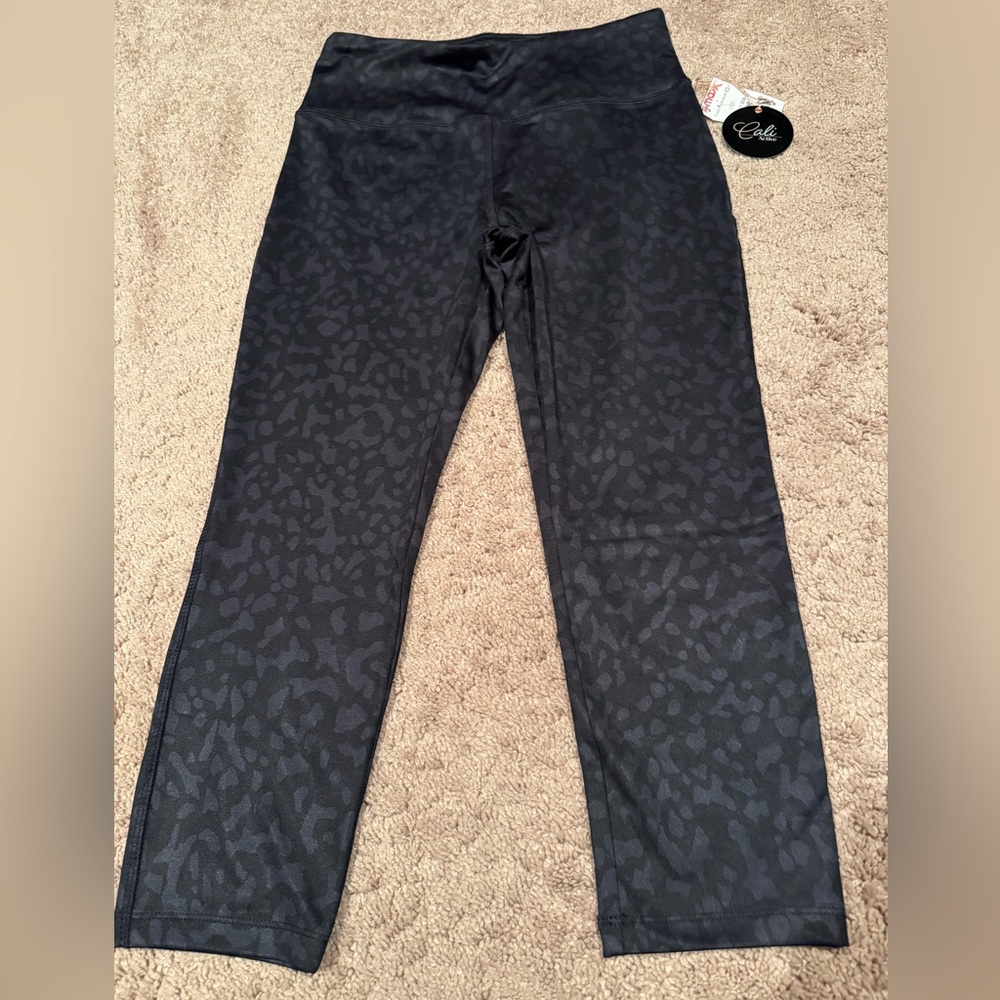 Cali Active Capri Leggings NWT
